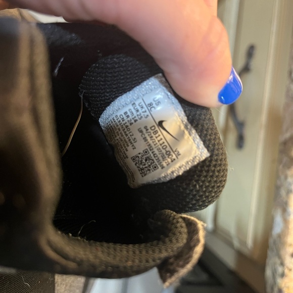 Nike Big Kids AirMax 2021 Ghost/Obsidian-Ashen Slate size 8C - Picture 4 of 5